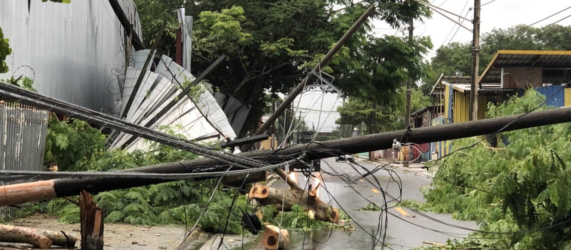 15 AUGUSTUS 2024 - FOTO ORKAAN ERNESTO TREFT ENERGIEVOORZIENING PUERTO RICO