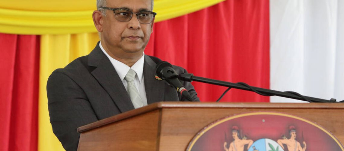 1Minister-Albert-Ramdin-over-bezoek-Nederland_-Het-belang-van-Suriname-staat-centraal