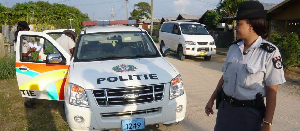 politieserie-Suriname-2